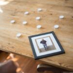 遺影写真の選び方｜故人らしい一枚を選ぶポイントとサイズ・準備