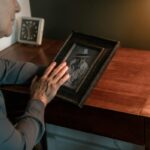 遺影写真の加工|選び方・服装やサイズの調整・自分で作る方法を解説 遺影写真の加工|選び方・服装やサイズの調整・自分で作る方法を解説