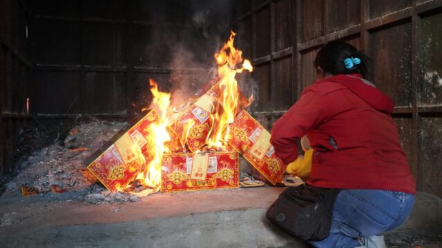 遺品整理のお焚き上げ｜依頼先・費用・流れと郵送代行の使い方