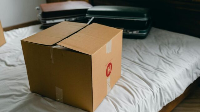 実家の荷物の処分方法｜大量の荷物を減らす手順と費用・業者の使い方