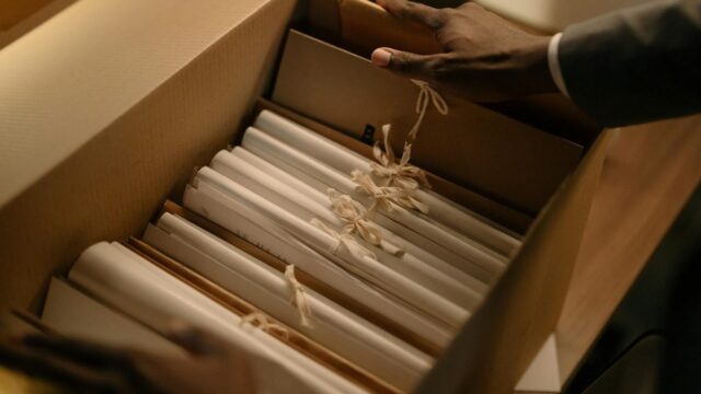機密書類の安全な廃棄方法｜個人情報を含む書類の処分のコツ