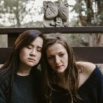 大切な人を亡くした後の心のケア|悲しみと向き合う方法と相談先 大切な人を亡くした後の心のケア|悲しみと向き合う方法と相談先