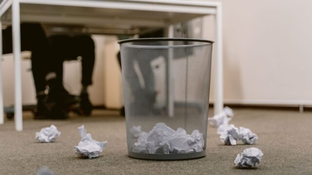 汚部屋の片付け方法｜ゴミだらけの部屋を自力・業者で片付ける手順