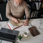 終活ノートをアプリで書く項目と続け方|やさしく完成させるコツ 終活ノートをアプリで書く項目と続け方|やさしく完成させるコツ