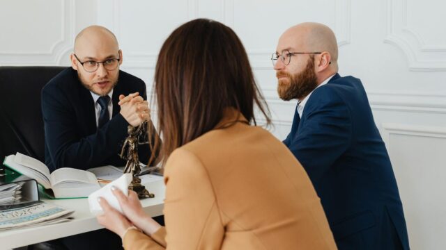 相続を弁護士に相談すべきケース｜費用相場・無料相談・選び方を解説
