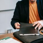 相続放棄前に家財を処分したらバレる?やってはいけない行動と相談先 相続放棄前の家財処分で注意するイメージ