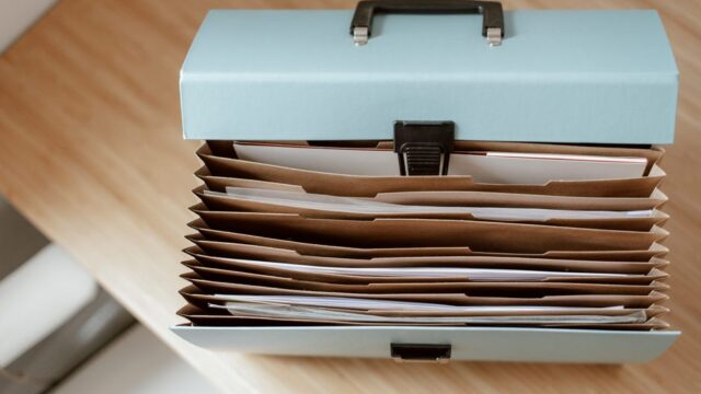 相続後の片付けと書類整理のイメージ