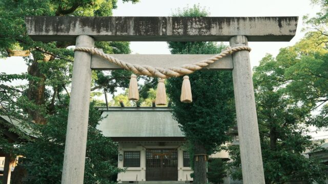 神棚の処分と魂抜き｜神社への依頼方法・費用相場・自分で行う手順