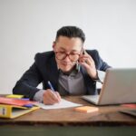 家族葬を会社に連絡する方法|文例・伝えるべき項目・忌引き申請 家族葬を会社に連絡する方法|文例・伝えるべき項目・忌引き申請
