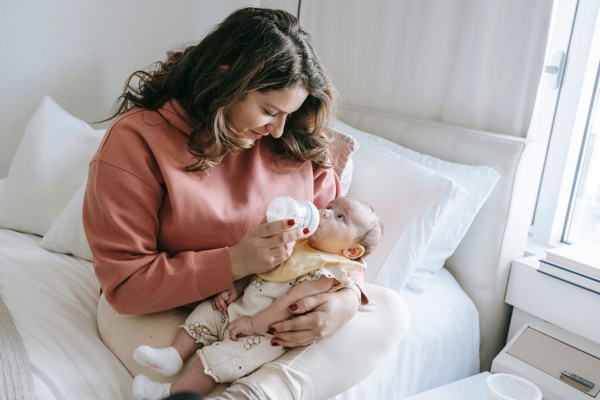 01 授乳クッションはいつまで使う？卒業の目安