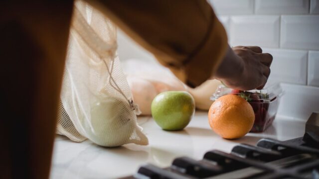 メデラの母乳保存バッグの使い方｜手順と記名・冷凍と解凍の注意点