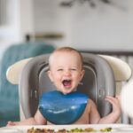 離乳食エプロンのおすすめ|シリコン・布・使い捨ての選び方 離乳食エプロンのおすすめ|シリコン・布・使い捨ての選び方